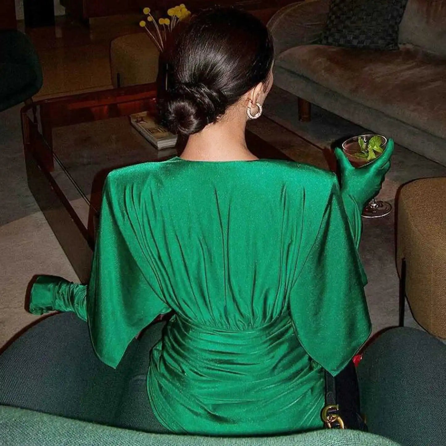 Well Tailored Dress with a Graceful Silhouette