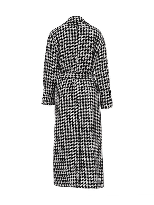 Classic Vintage Coat with a Flattering Fit