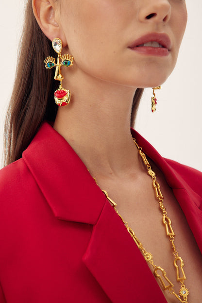 Beautifully Finished Garment in a Timeless Design