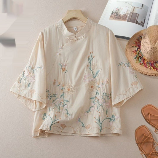 Effortlessly Elegant Blouse with a Timeless Design